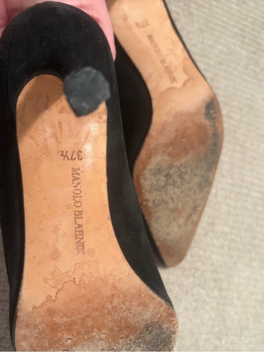 Manolo Blahnik Black Suede Pointed-Toe Pumps - Picture 8 of 11